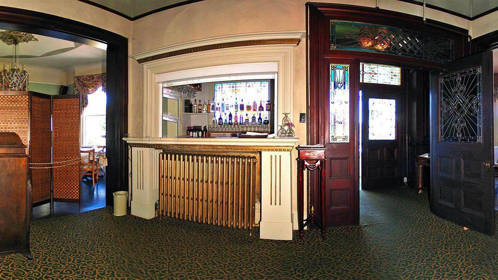 Pendray Inn And Tea House Виктория Экстерьер фото