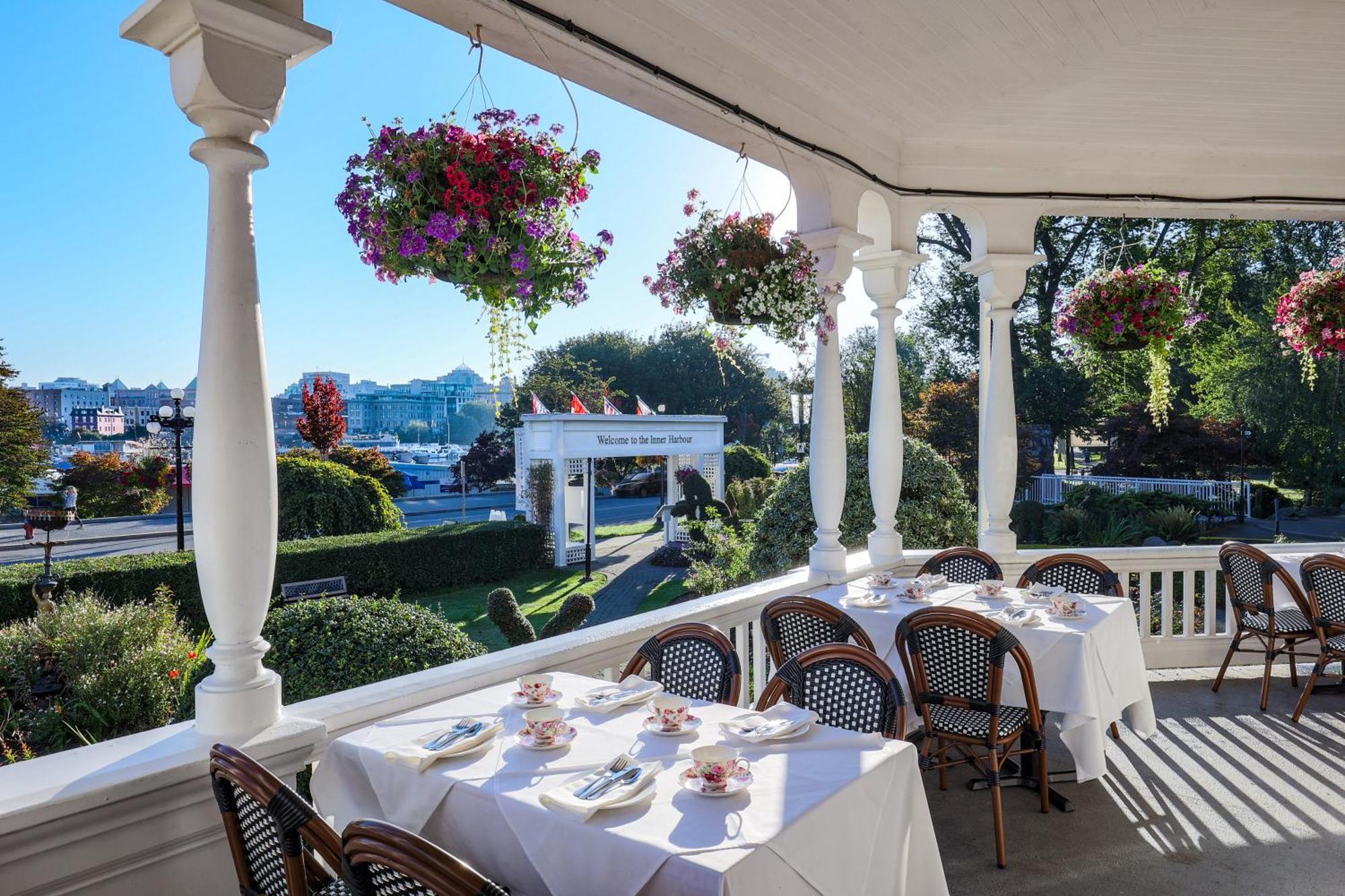 Pendray Inn And Tea House Виктория Экстерьер фото