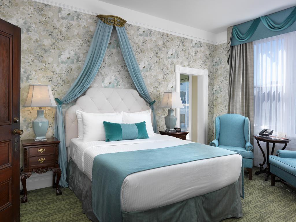 Pendray Inn And Tea House Виктория Экстерьер фото