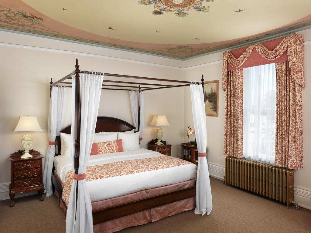 Pendray Inn And Tea House Виктория Экстерьер фото